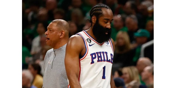 Joel Embiid hofft, weiterhin mit James Harden zusammenarbeiten zu können